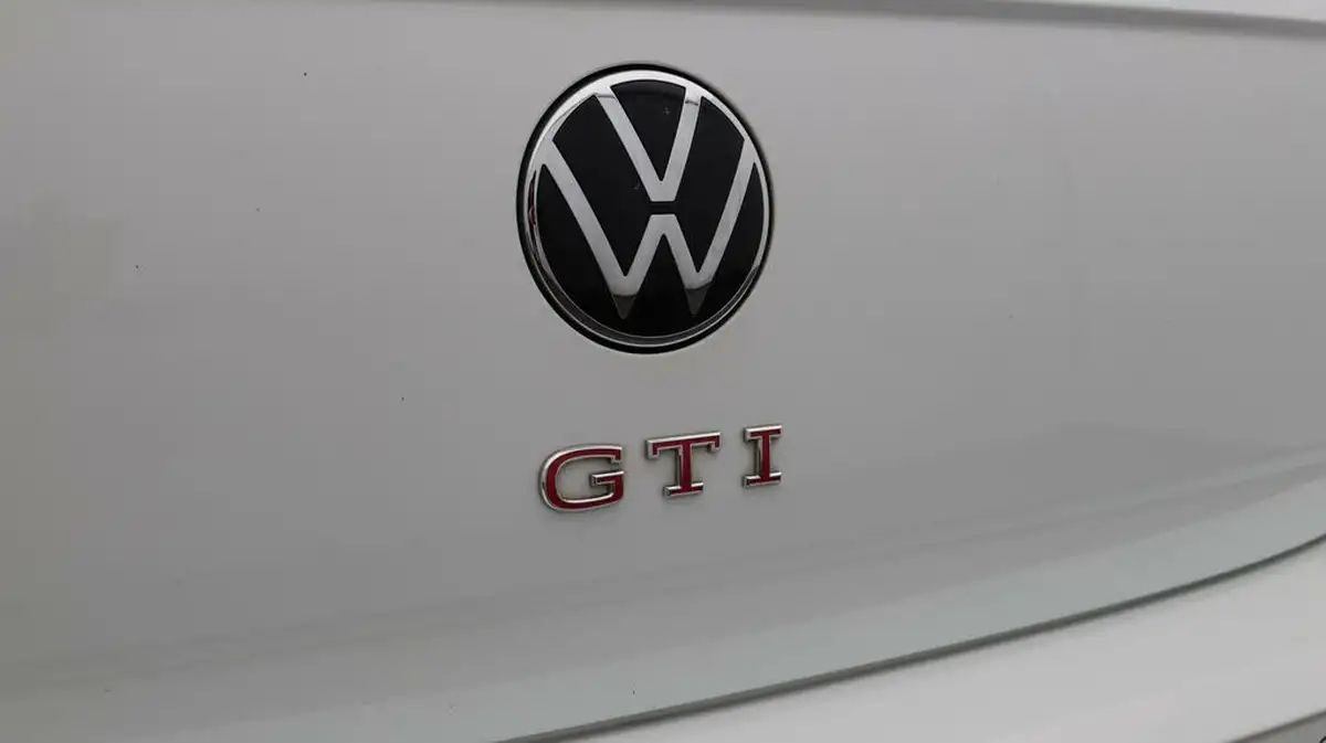 2021-volkswagen-polo-20-tsi-gti-big-20