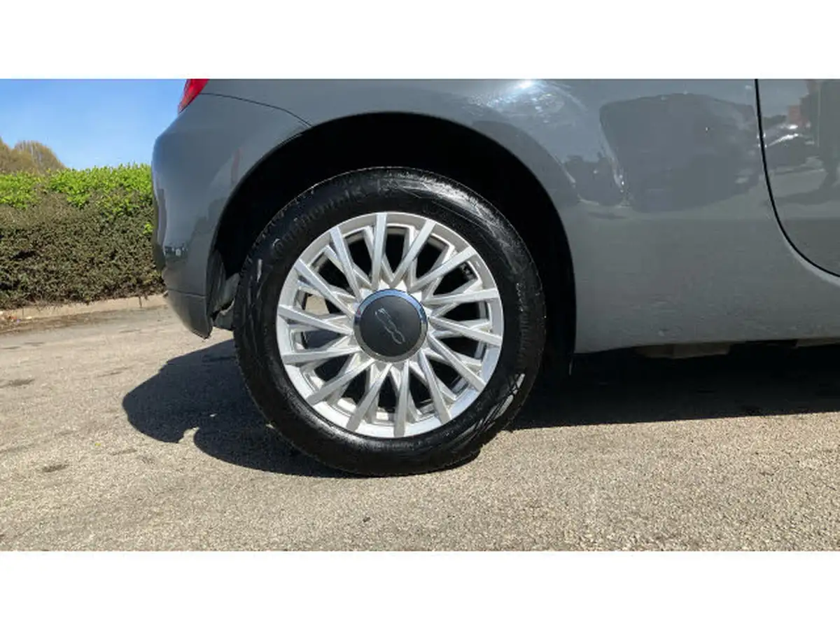 2021-fiat-500-10-dolcevita-big-6