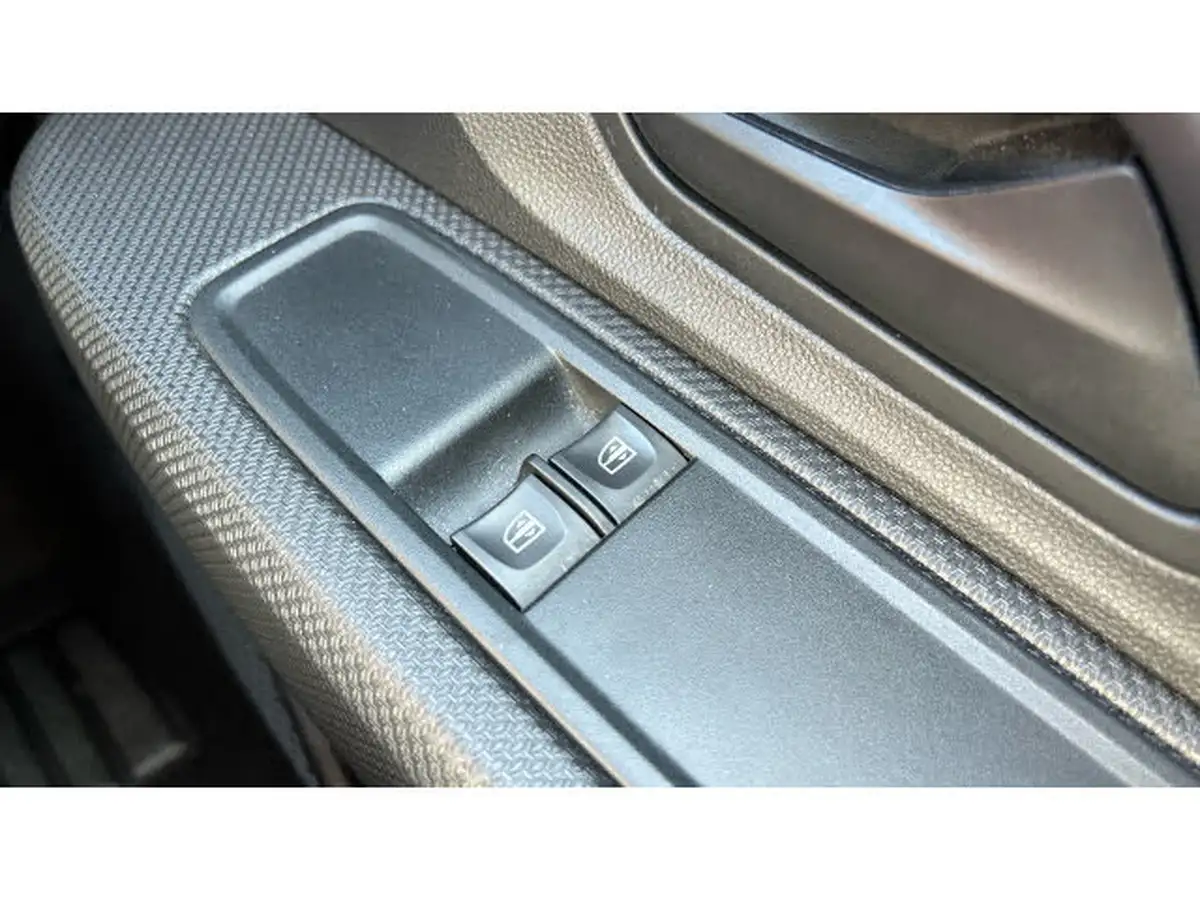 2021-dacia-sandero-stepway-10-tce-essential-90bhp-big-20