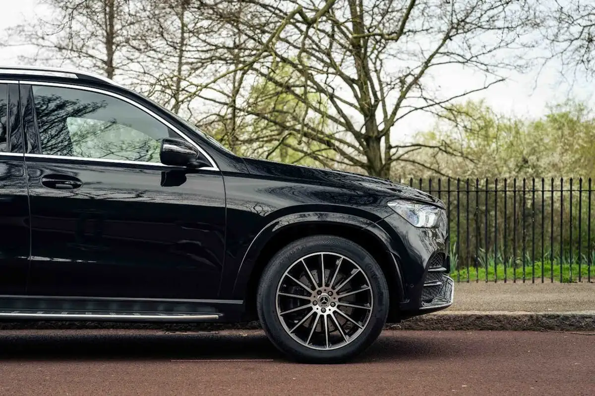 2022-mercedes-benz-gle-class-29d-gle400d-amg-line-premium-big-1