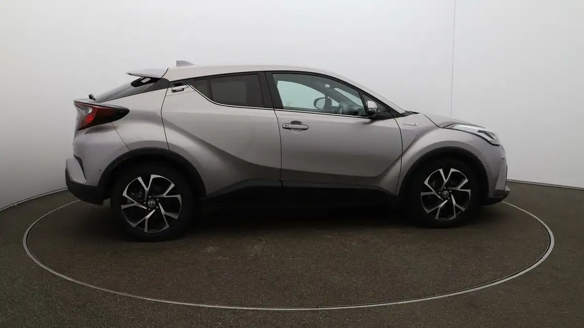 2022-toyota-c-hr-18-vvt-i-design-big-42