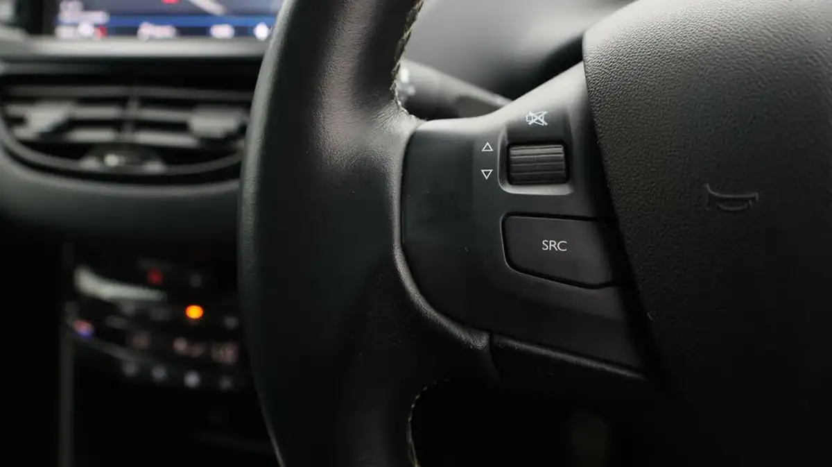 2019-peugeot-2008-suv-12-puretech-allure-premium-82bhp-big-20