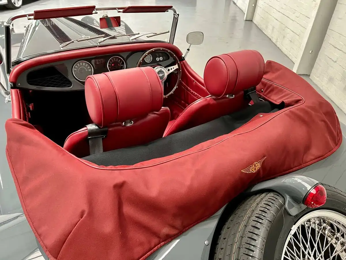 2020-morgan-roadster-37-big-43