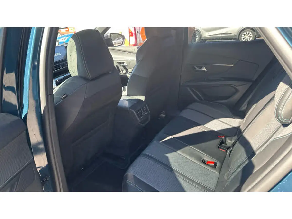 2024-peugeot-3008-suv-12-puretech-allure-130bhp-ss-eat8-big-15