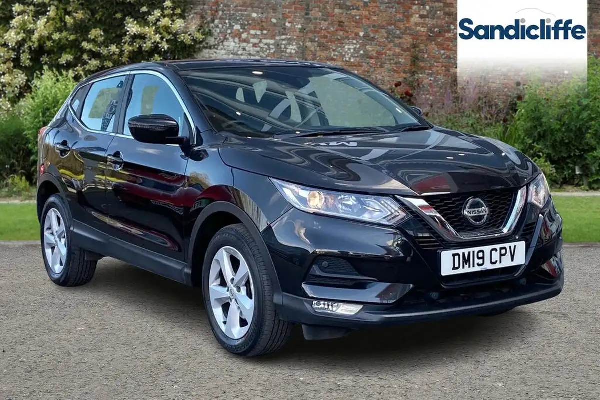 2019-nissan-qashqai-15dci-acenta-premium-17in-alloys-dct-big-0