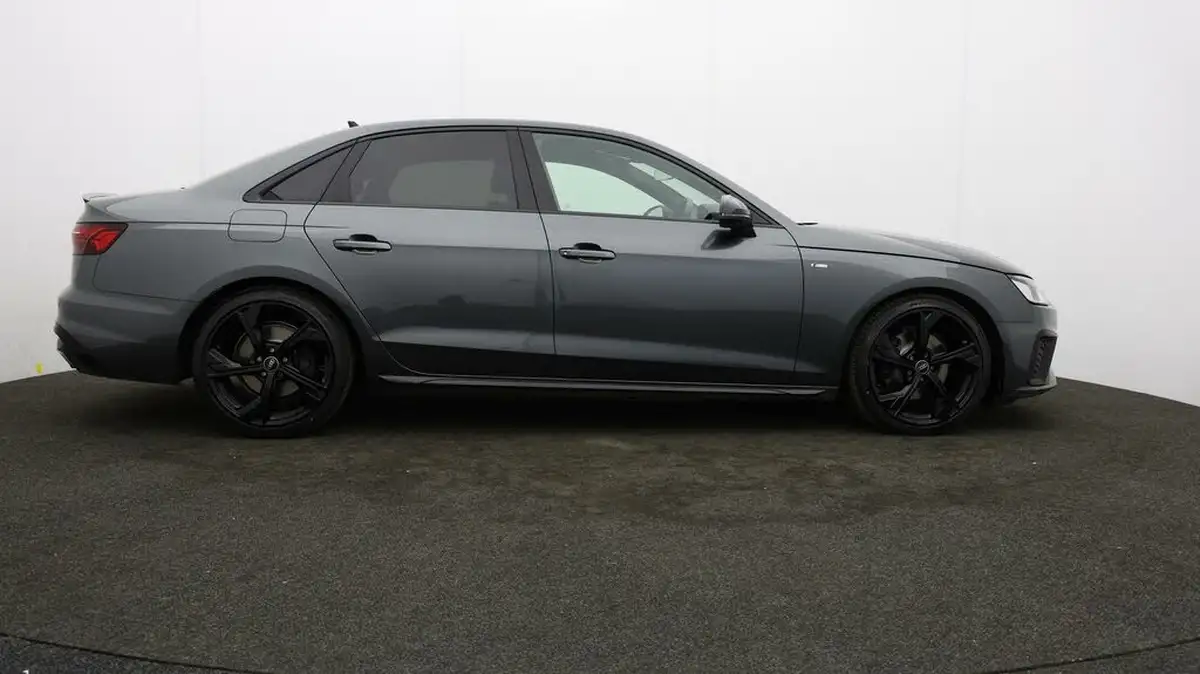 2022-audi-a4-20-35-tfsi-black-edition-s-tronic-big-31