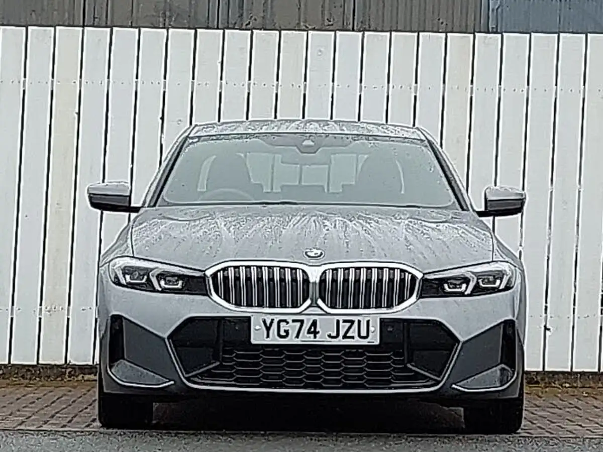 2024-bmw-3-series-20-320i-m-sport-saloon-4d-big-15
