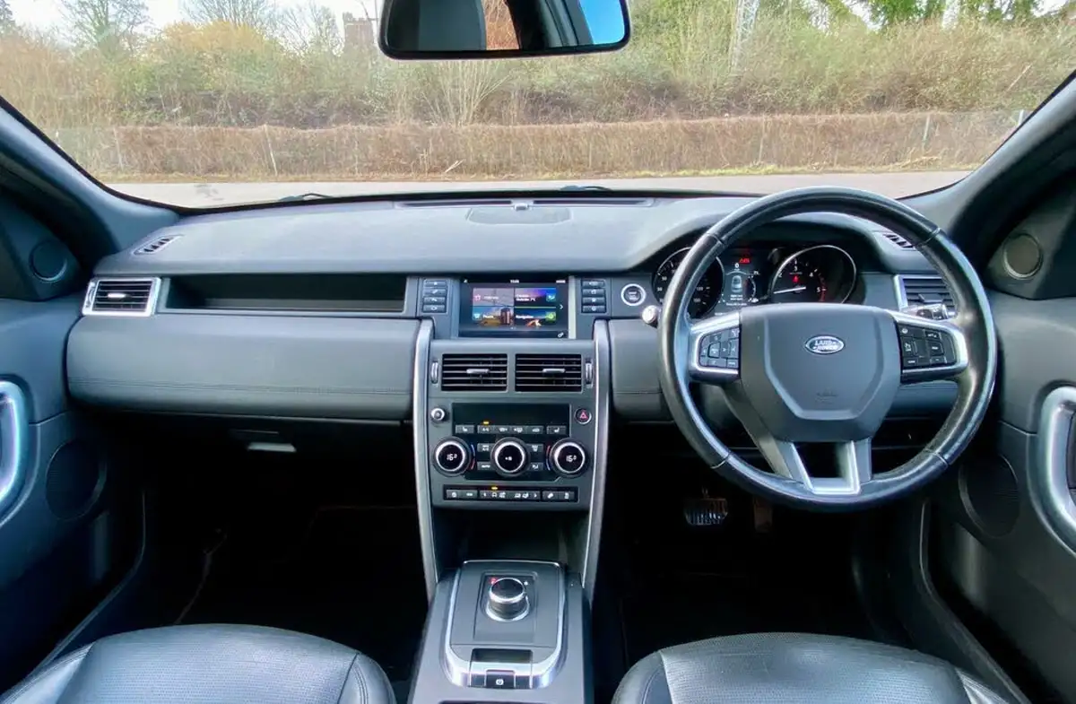 2019-land-rover-discovery-sport-20td4-landmark-big-11