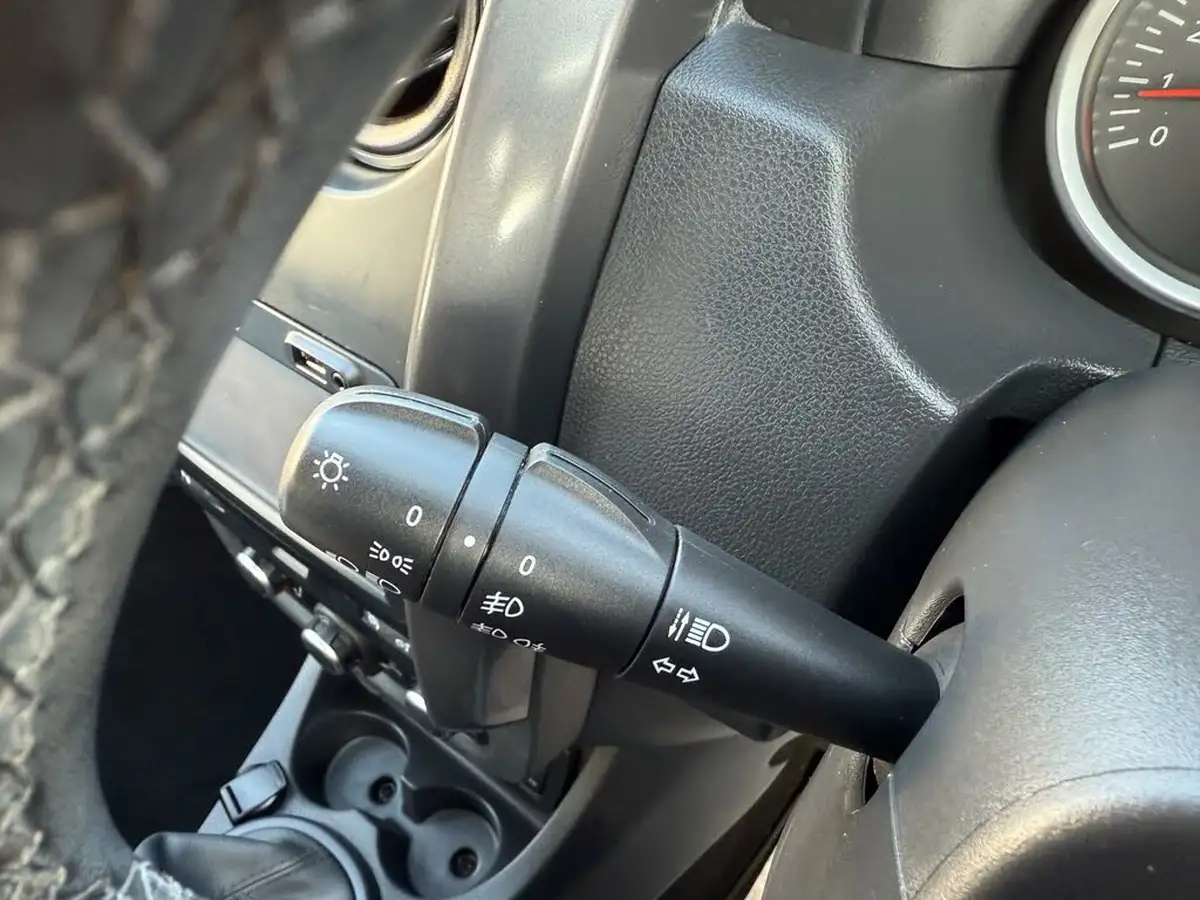 2018-dacia-duster-12-tce-nav-4x4-big-28