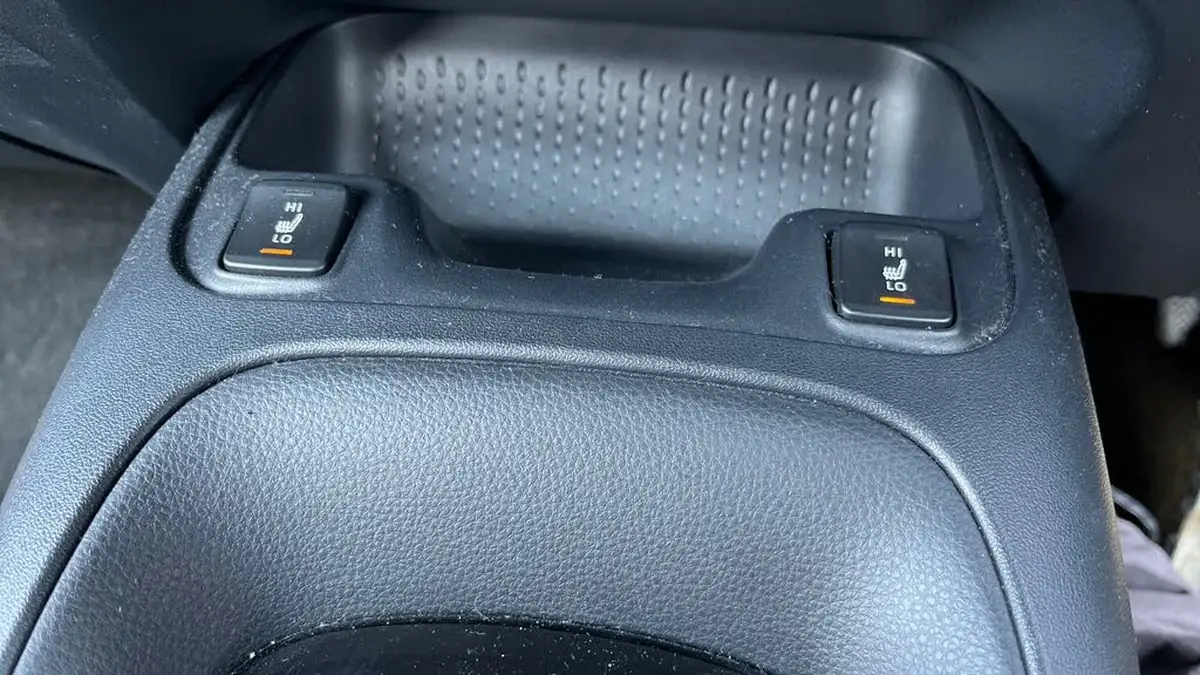 2020-toyota-corolla-18-vvt-i-icon-tech-spare-wheel-hatchback-5d-big-41