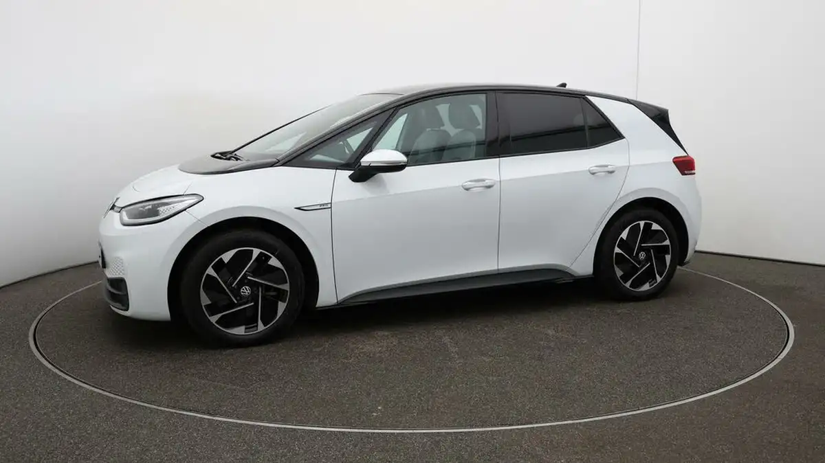 2022-volkswagen-id3-e-family-204ps-performance-big-4