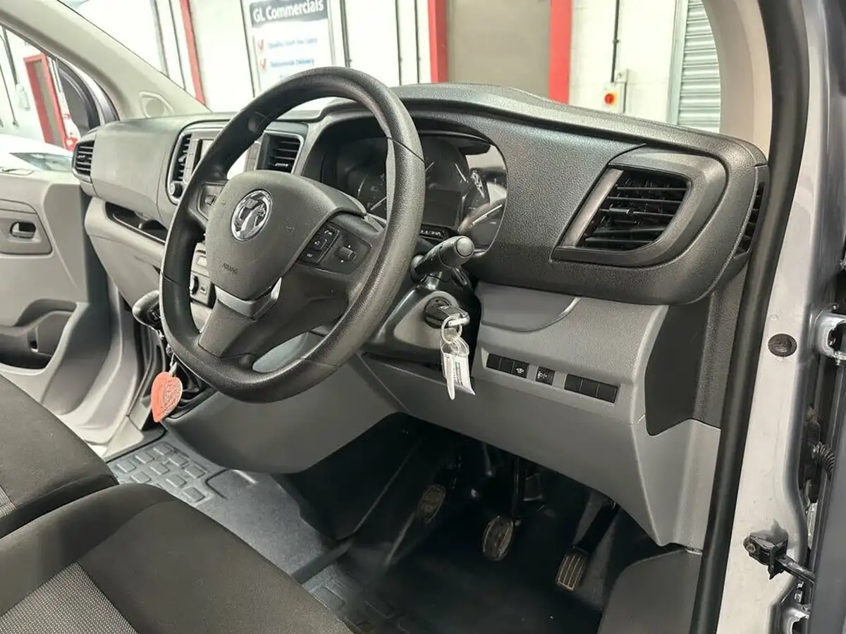 2022-vauxhall-vivaro-15td-2900-l1h1-dynamic-big-16