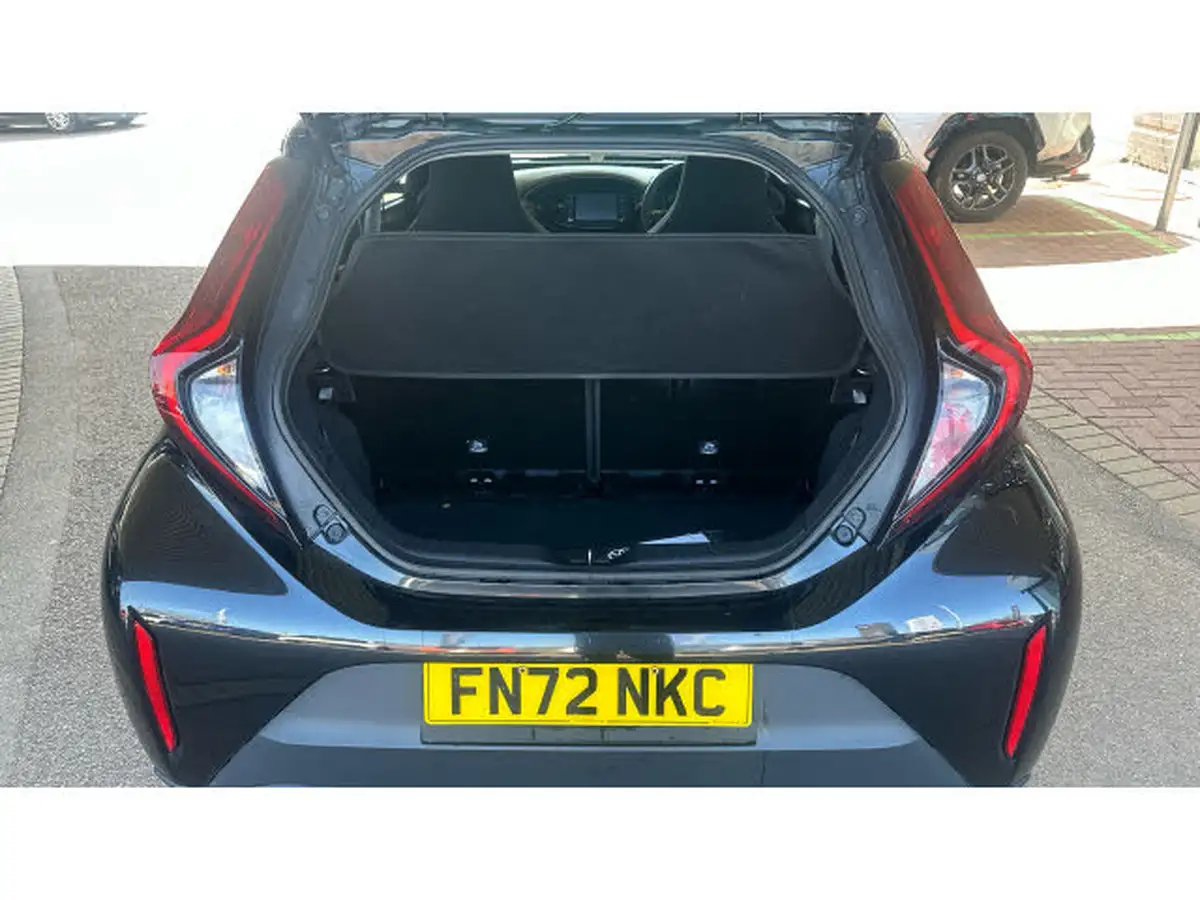 2022-toyota-aygo-x-10-vvt-i-pure-cvt-big-13