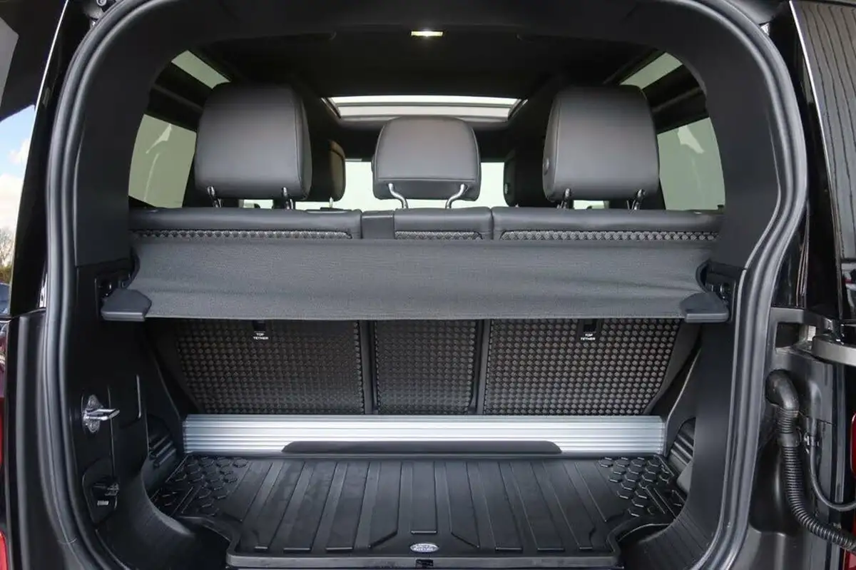 2024-land-rover-90-defender-30-d350-x-dynamic-hse-big-6