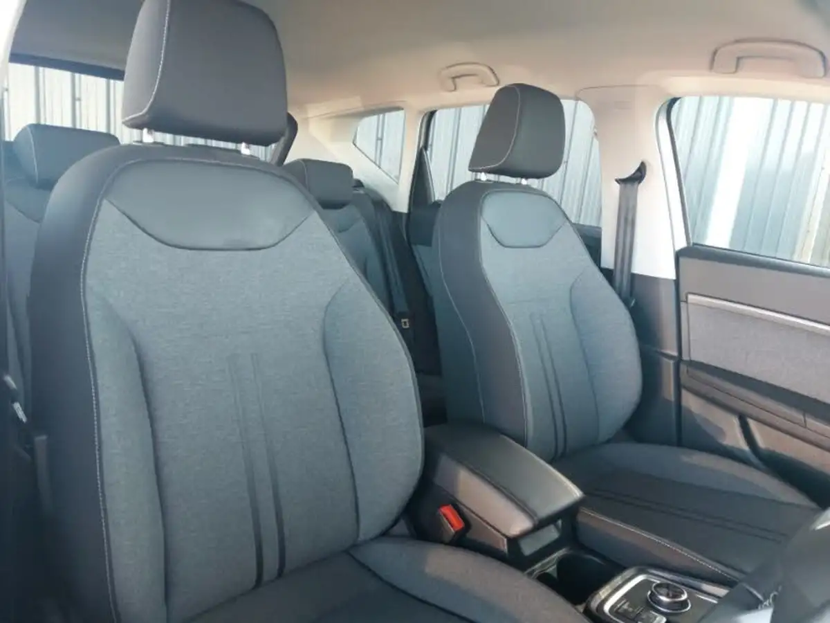 2024-seat-ateca-15-ecotsi-se-technology-dsg-big-13