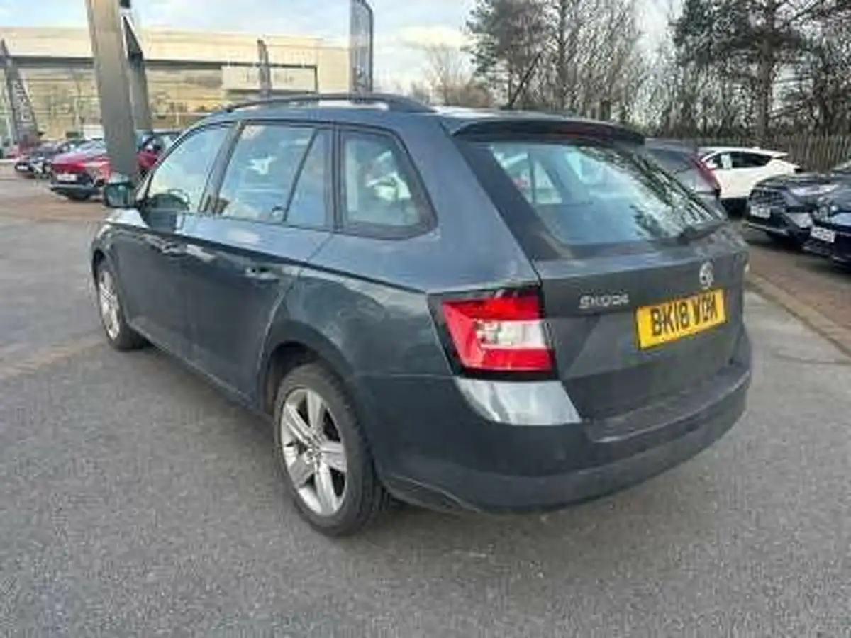 2018-skoda-fabia-10-tsi-se-l-95ps-estate-big-9
