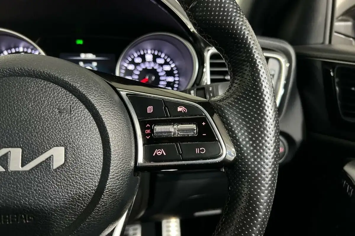2022-kia-pro-ceed-15-t-gdi-gt-line-big-21