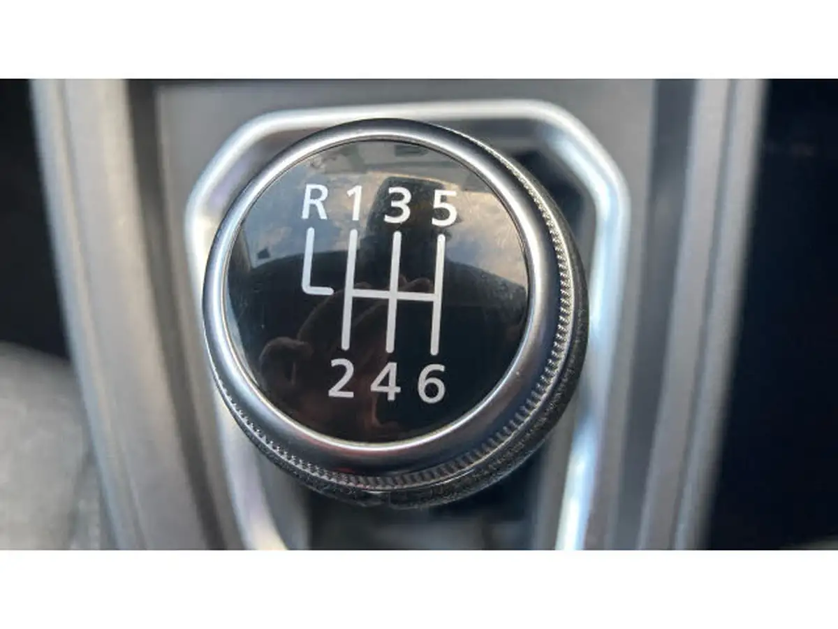 2021-renault-clio-10-tce-iconic-90ps-big-20
