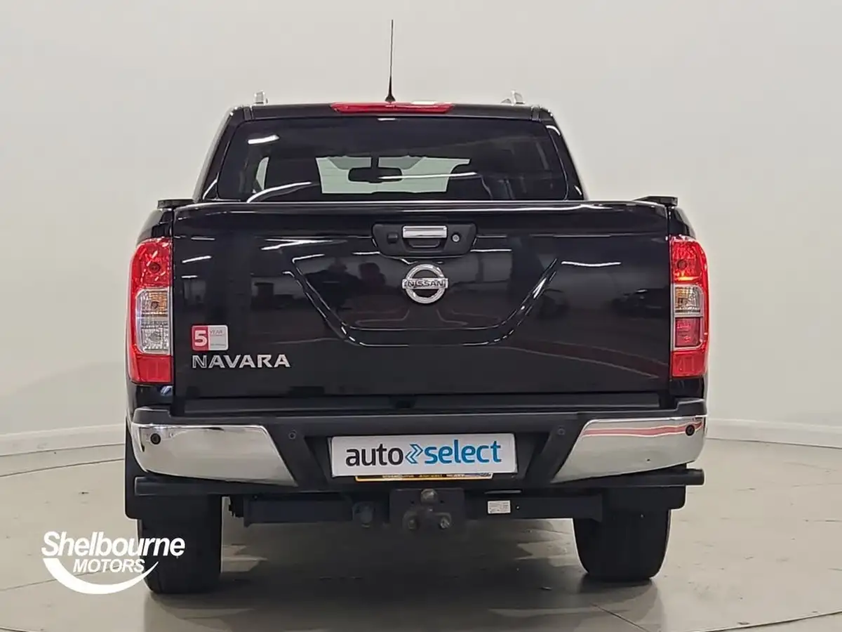 2021-nissan-navara-23dci-tt-tekna-8-navileather-auto-big-13