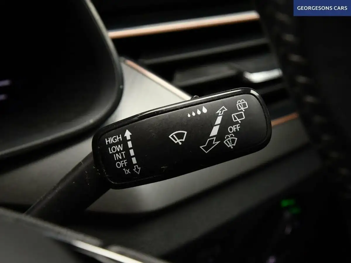 2021-skoda-kamiq-10-tsi-se-l-109ps-dsg-big-36