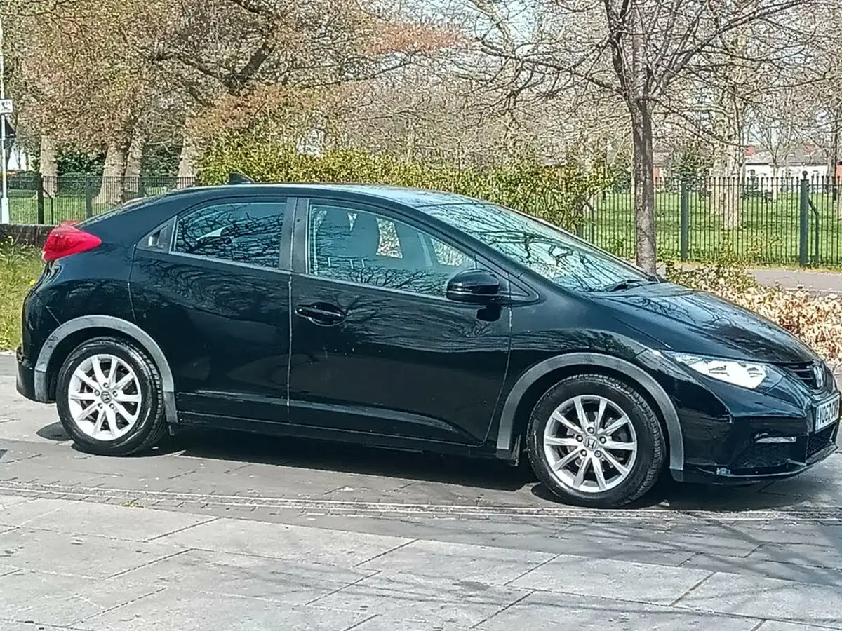 2012-honda-civic-14-se-big-7