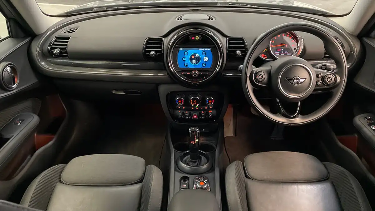 2018-mini-clubman-15-cooper-auto-big-10
