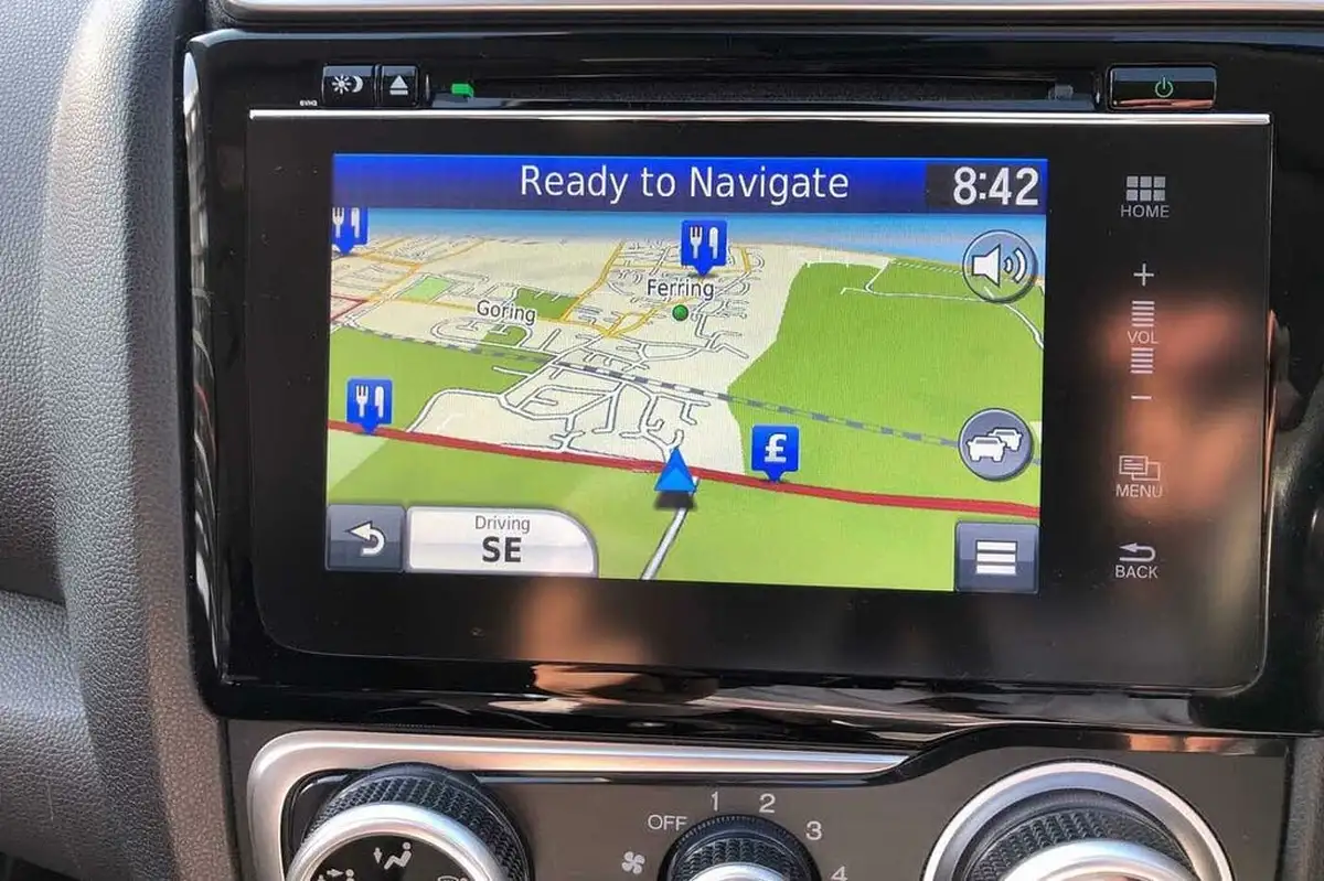 2018-honda-jazz-15-i-vtec-sport-navi-big-15