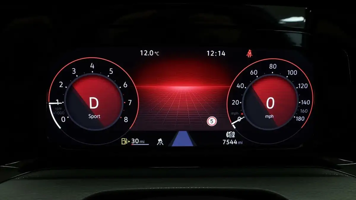 2023-volkswagen-golf-20-tsi-gti-dsg-big-9