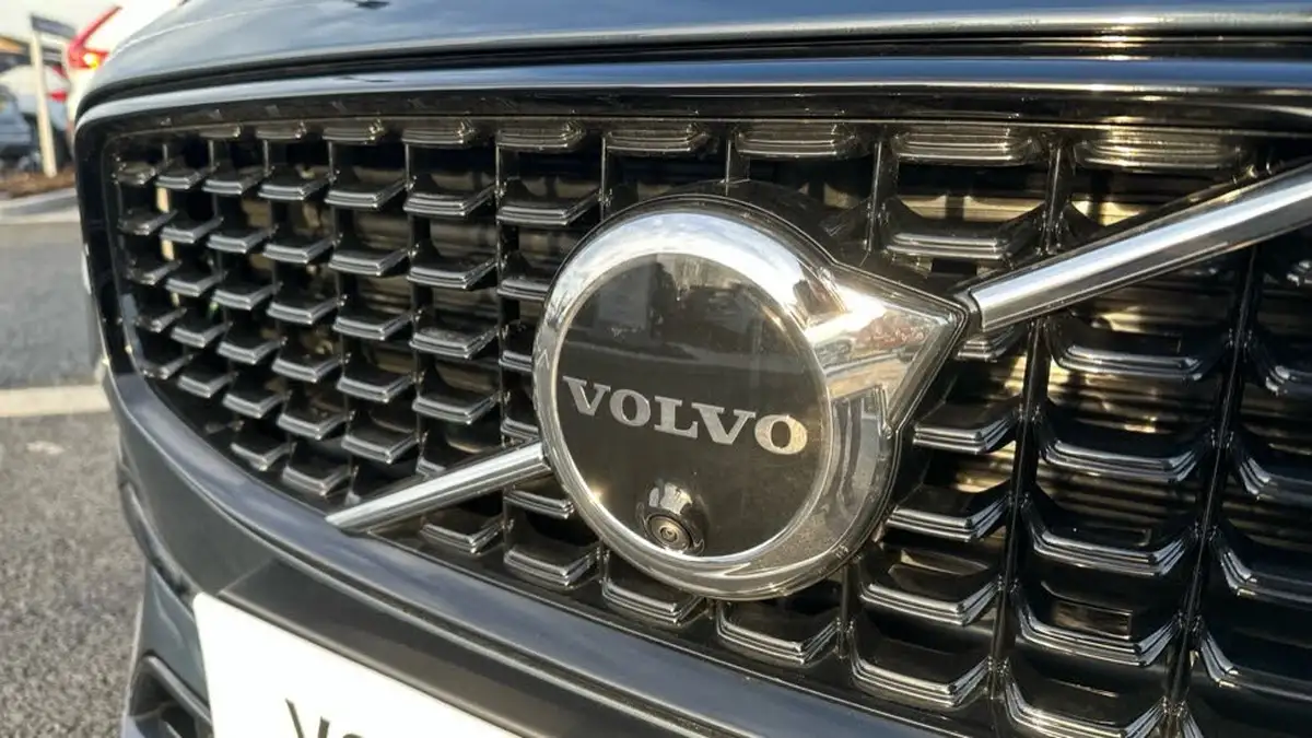 2025-volvo-v90-20-t8-ultra-big-21