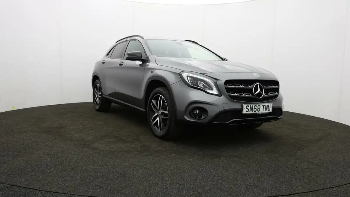 2019-mercedes-benz-gla-class-16-gla-180-urban-edition-ss-big-42