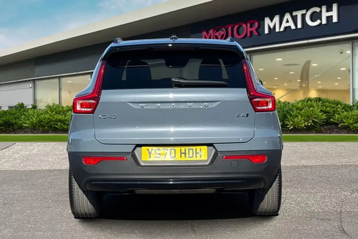 2020-volvo-xc40-20-b4-r-design-awd-big-3