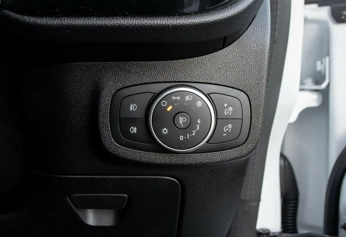 2018-ford-fiesta-10t-st-line-100ps-5d-big-15