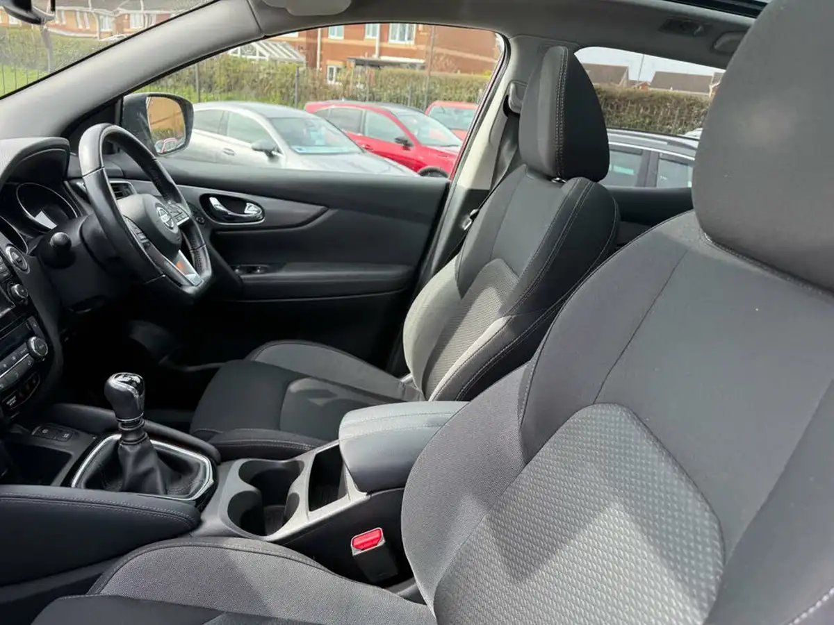 2020-nissan-qashqai-13-dig-t-n-connecta-140ps-big-14