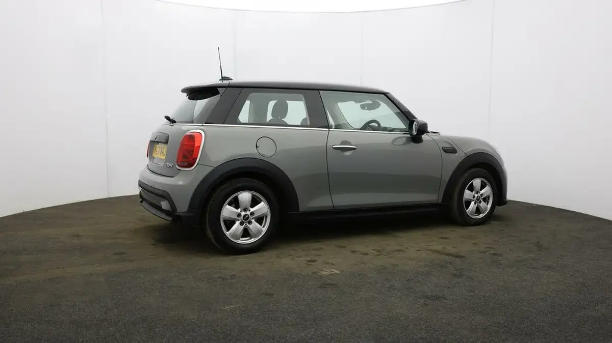 2021-mini-cooper-15-cooper-classic-hatchback-3d-big-48