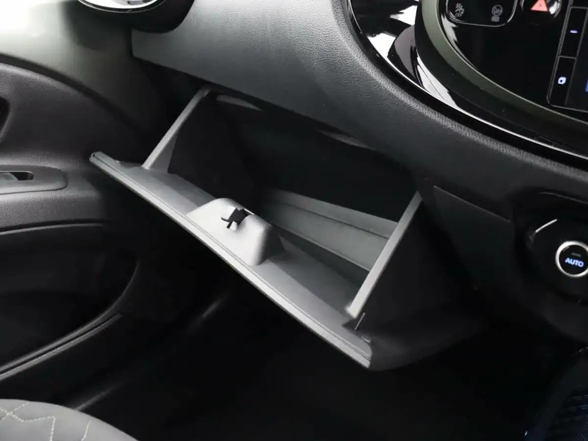 2022-toyota-aygo-x-10-vvt-i-exclusive-big-35