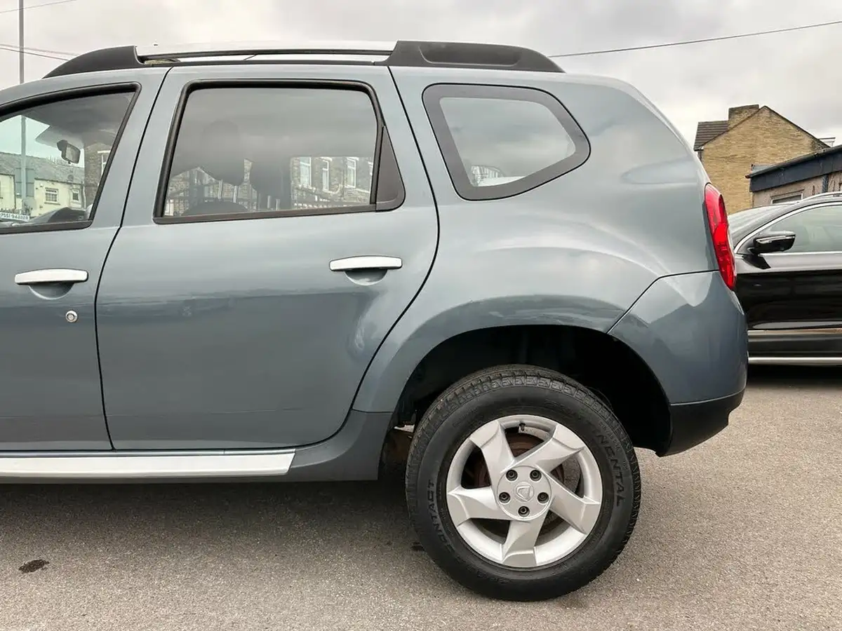 2014-dacia-duster-15d-laureate-110-107bhp-big-21