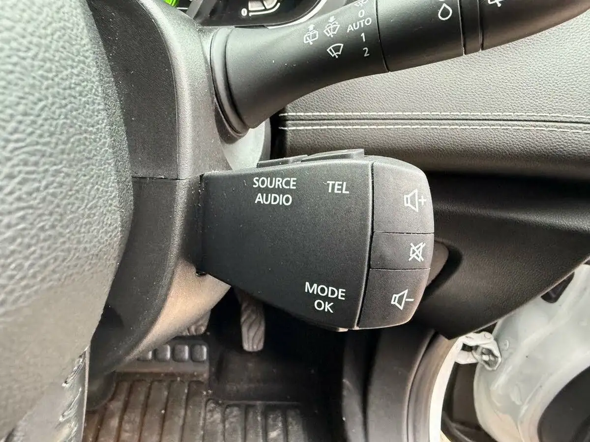 2017-renault-grand-scenic-16dci-dynamique-s-nav-130bhp-big-12