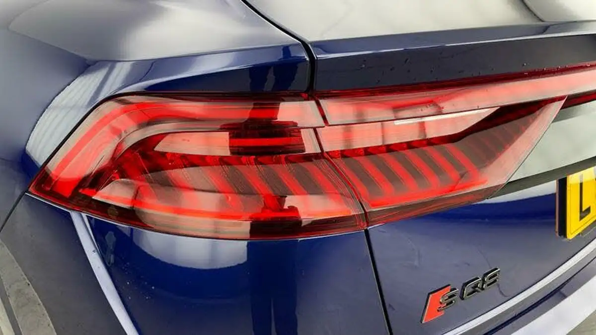 2023-audi-sq8-40-tfsi-black-edition-big-32