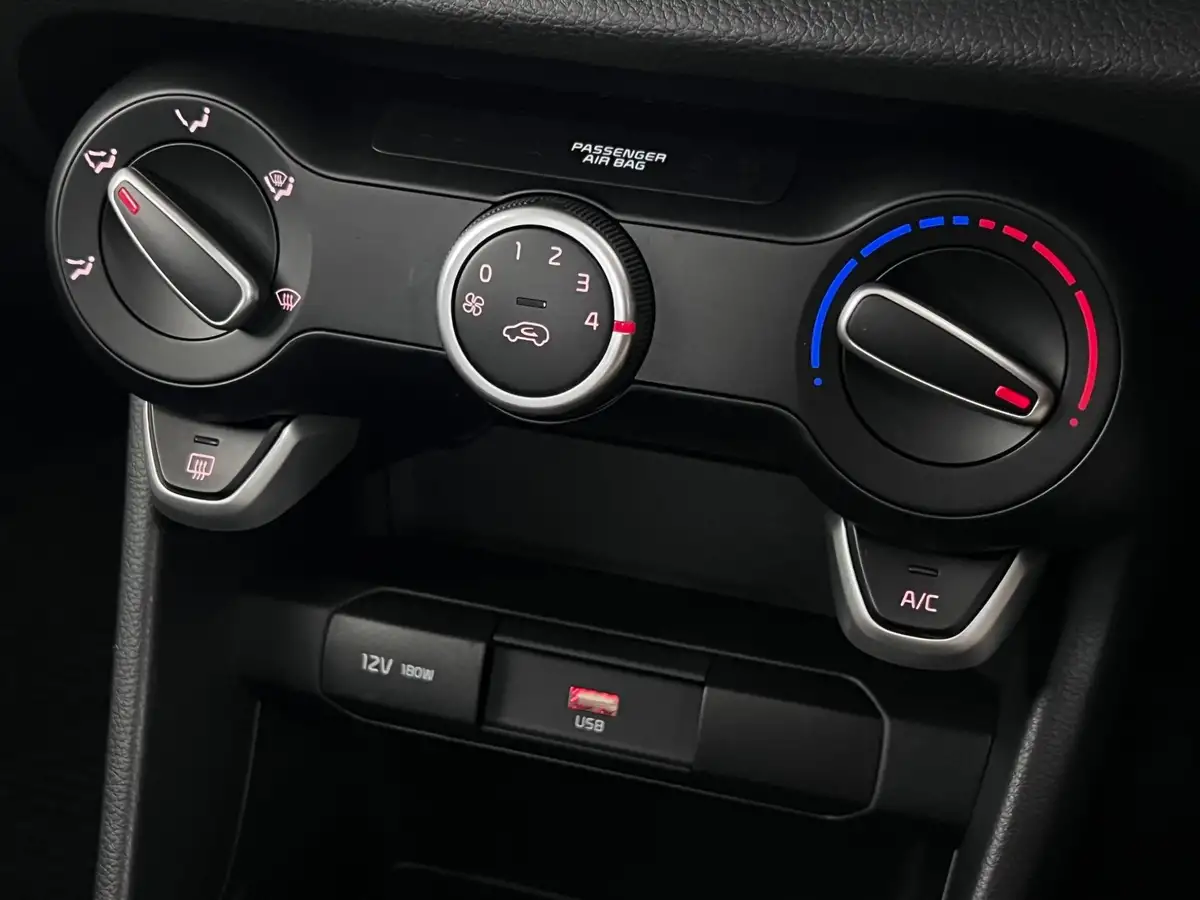 2023-kia-picanto-10-2-big-26