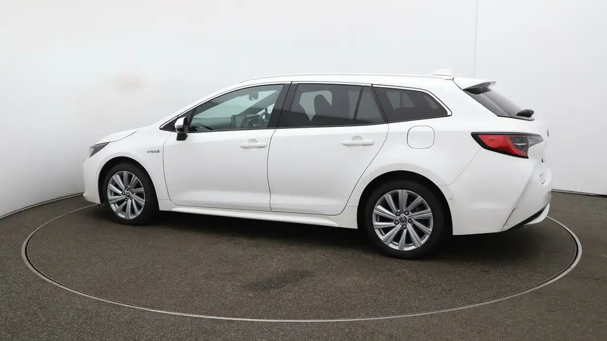 2021-toyota-corolla-18-vvt-i-design-trk-hatchback-5d-big-45