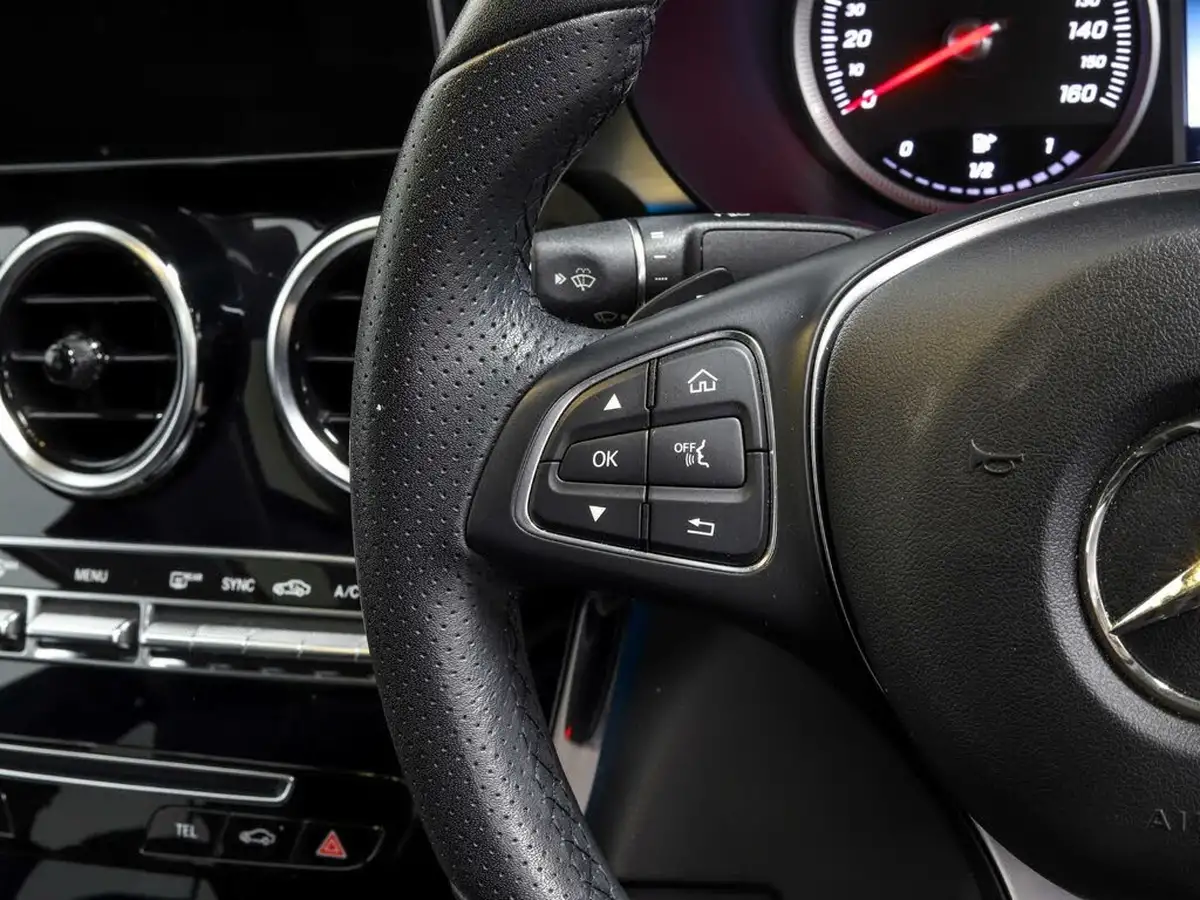 2017-mercedes-benz-glc-class-21d-glc220d-sport-premium-plusss-coupe-4d-big-34