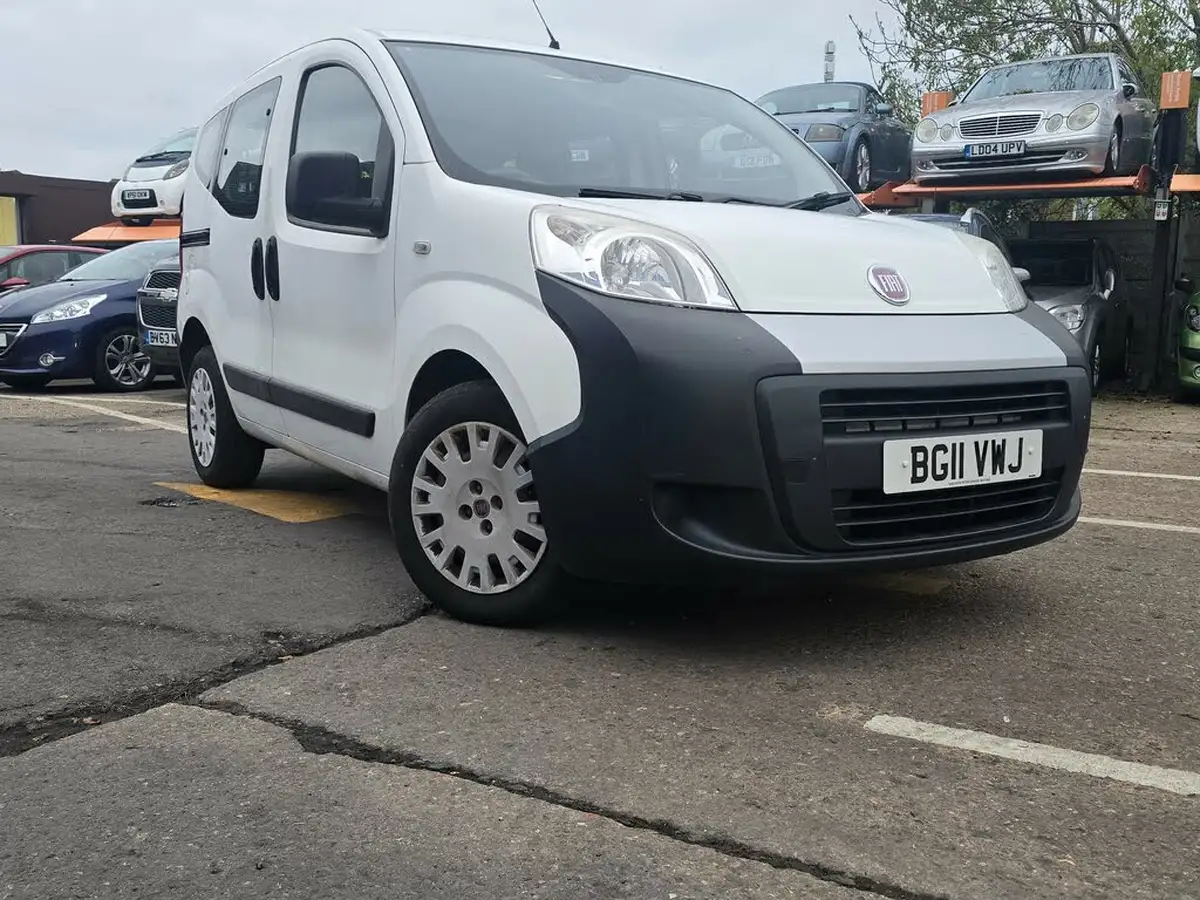 2011-fiat-qubo-big-9