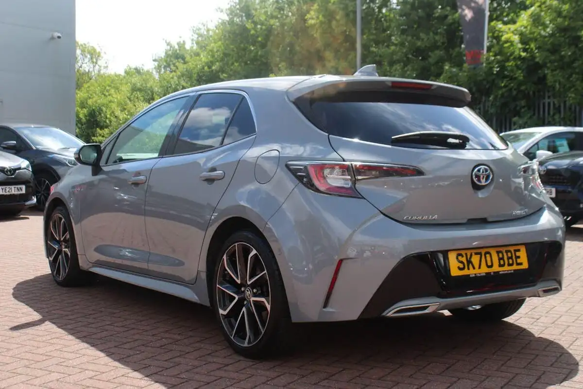 2020-toyota-corolla-20-vvt-i-excel-trk-hatchback-big-6