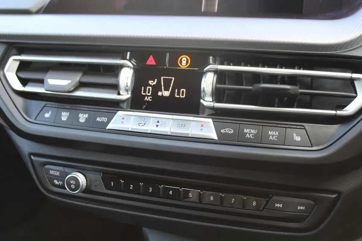 2021-bmw-1-series-15-118i-m-sport-lcp-dct-big-20