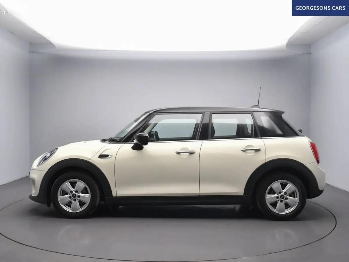 2020-mini-countryman-15-cooper-classic-big-2