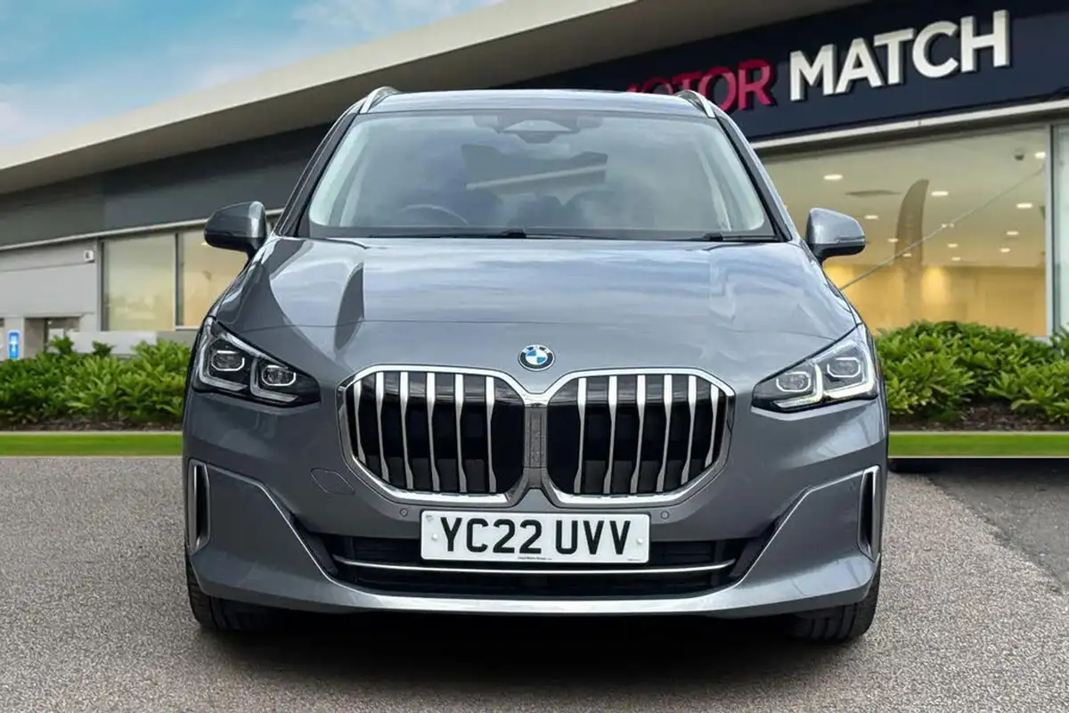 2022-bmw-2-series-15-220i-luxury-big-4