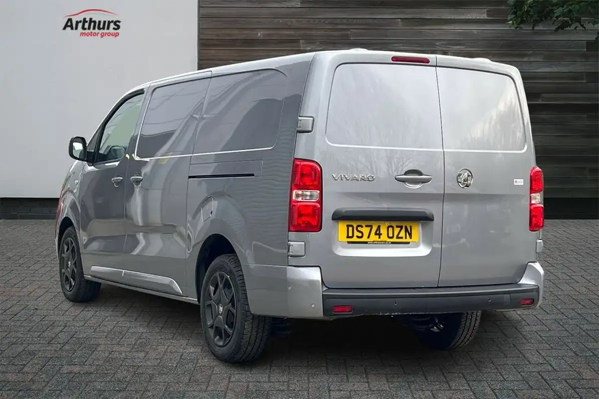 2024-vauxhall-vivaro-20td-xl-pro-big-4