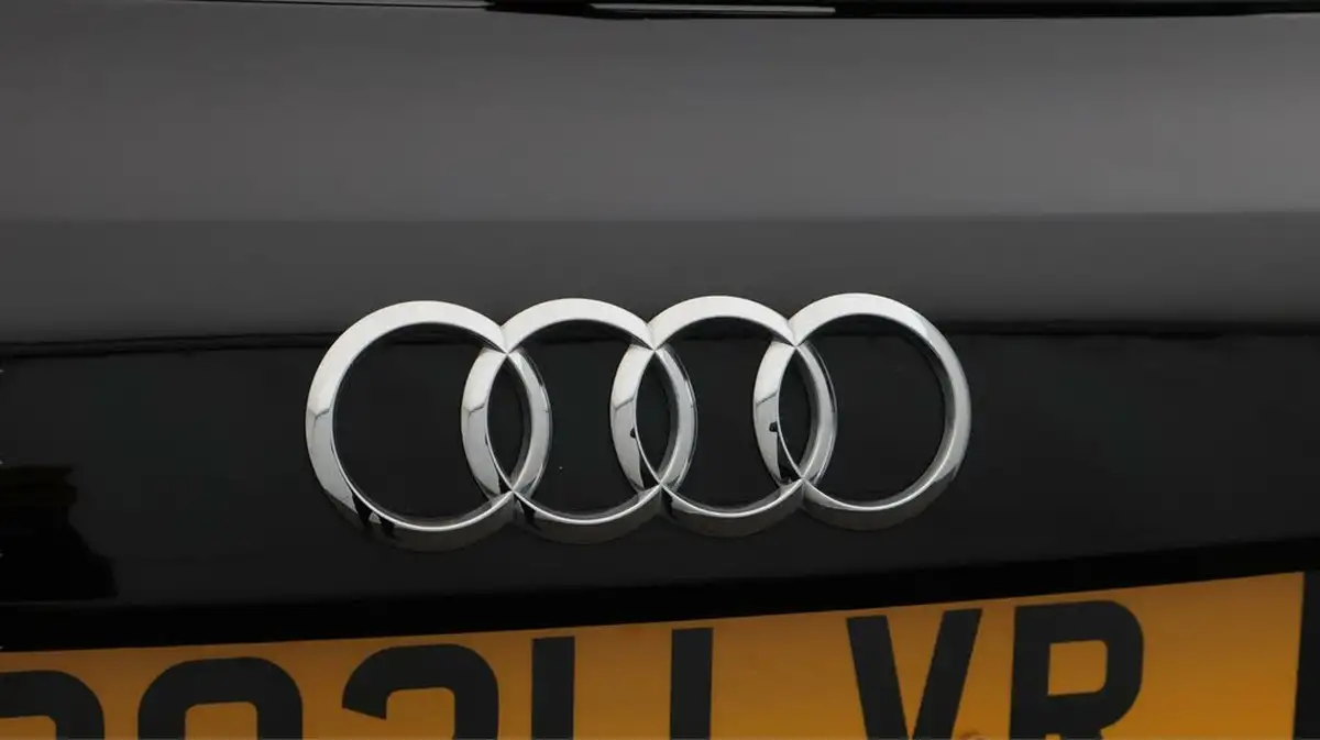 2021-audi-a3-20-30-tdi-technik-big-21