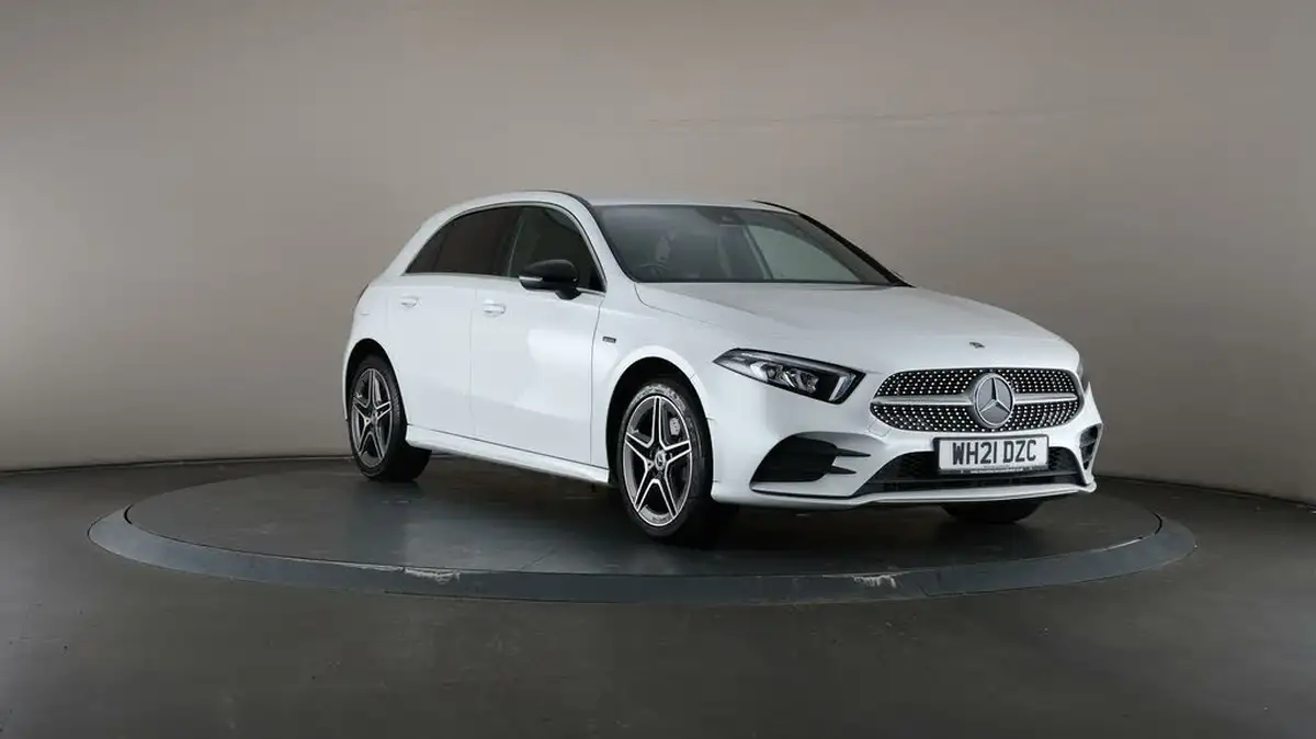 2021-mercedes-benz-a-class-13-a250e-amg-line-hatchback-5d-big-52