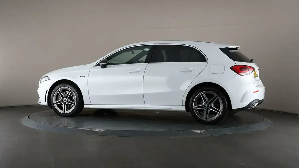 2021-mercedes-benz-a-class-13-a250e-amg-line-hatchback-5d-big-76